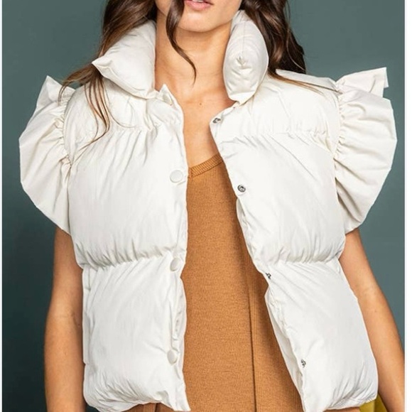 Bucket List Boutique Cream Puffer Vest - Picture 6 of 13